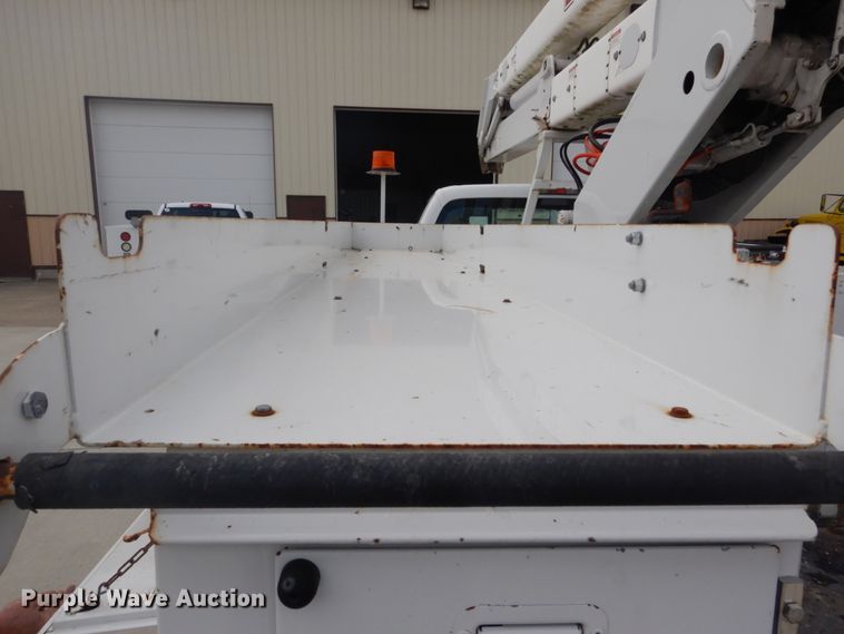 image for item IY9585 2009 Ford F550 Super Duty XL  bucket truck