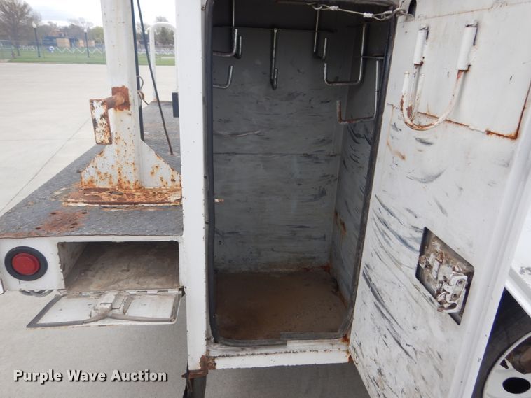 image for item IY9585 2009 Ford F550 Super Duty XL  bucket truck