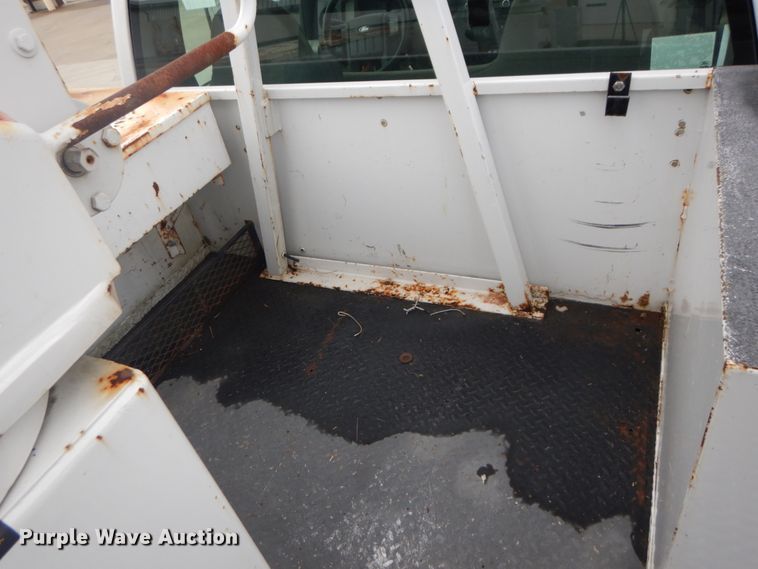 image for item IY9585 2009 Ford F550 Super Duty XL  bucket truck