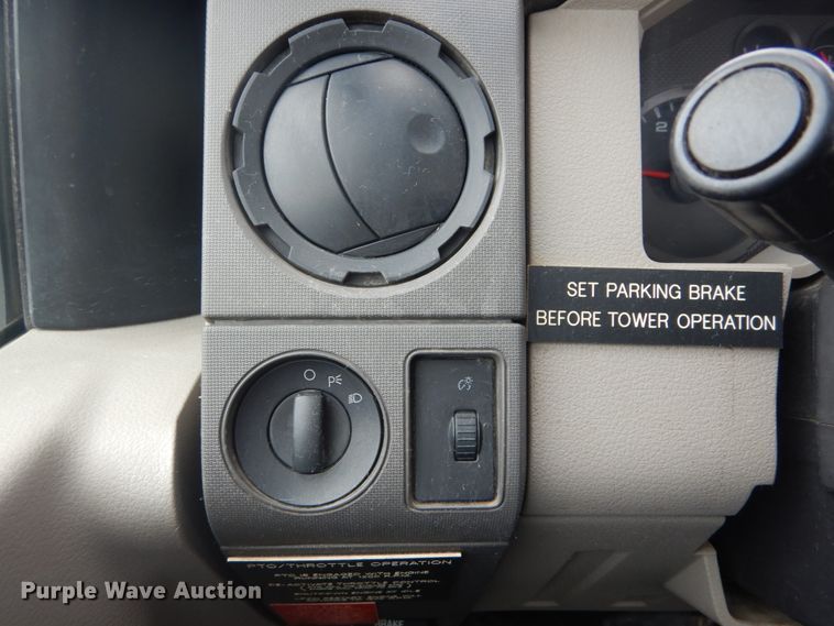 image for item IY9585 2009 Ford F550 Super Duty XL  bucket truck