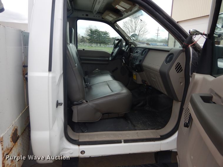 image for item IY9585 2009 Ford F550 Super Duty XL  bucket truck