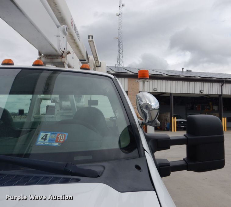 image for item IY9585 2009 Ford F550 Super Duty XL  bucket truck