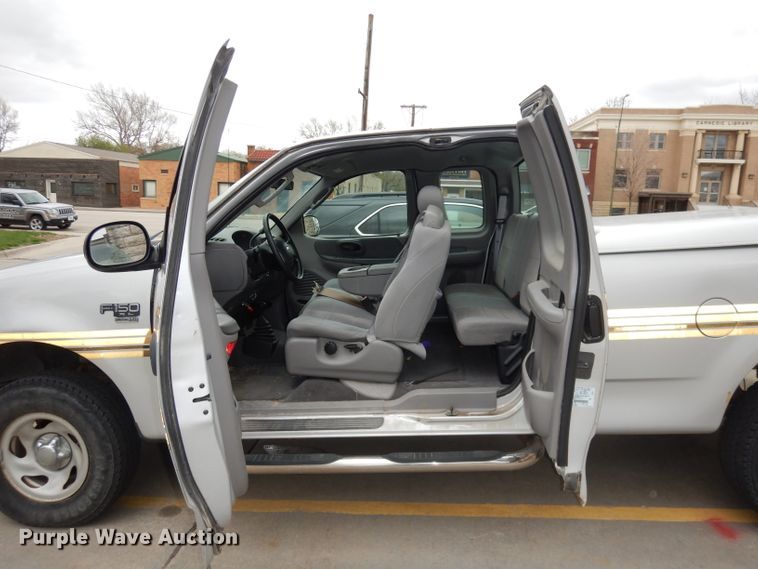 image for item DI6506 2004 Ford F150  SuperCab pickup truck