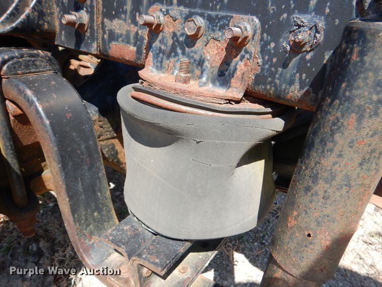 image for item DJ0406 1995 International 9400  semi truck