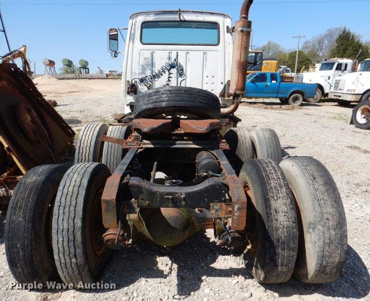 image for item DJ0407 1992 Ford L9000  semi truck