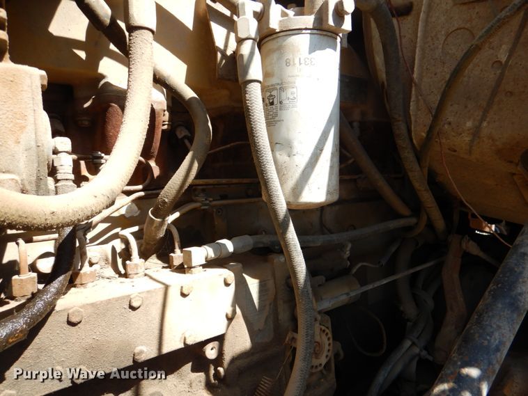 image for item DJ0407 1992 Ford L9000  semi truck