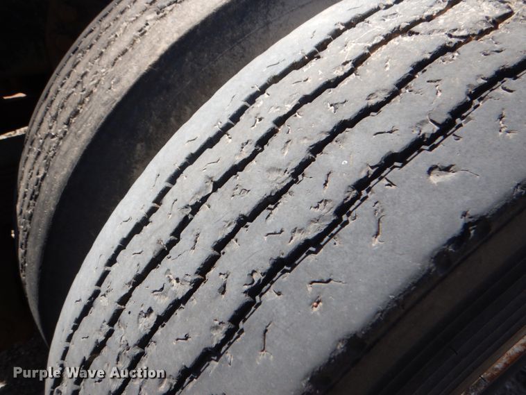 image for item DJ0407 1992 Ford L9000  semi truck