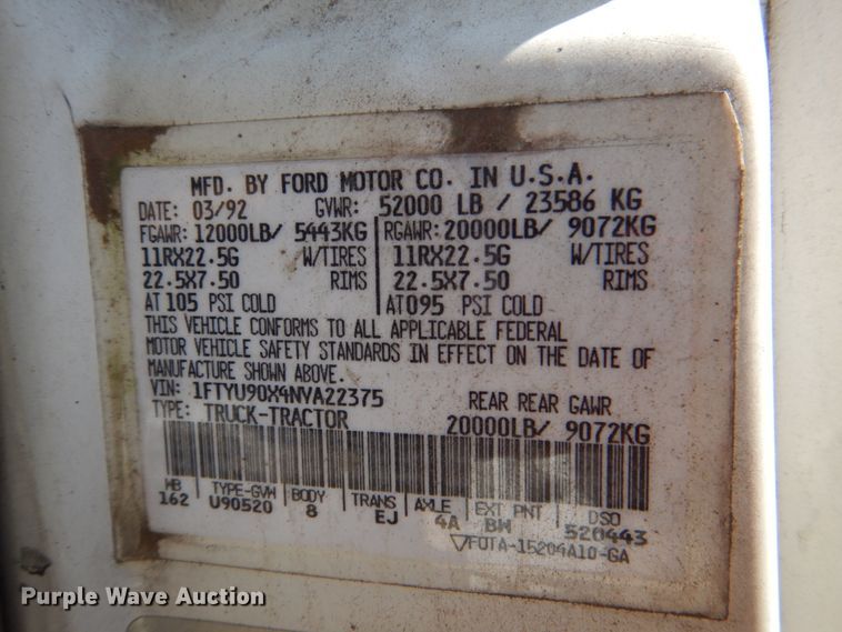 image for item DJ0407 1992 Ford L9000  semi truck