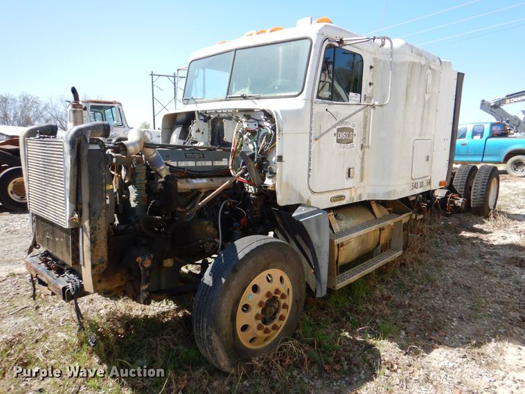 image for item DJ0409 1998 Freightliner FLD  semi truck
