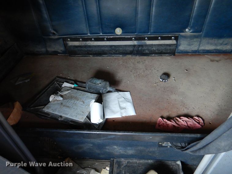 image for item DJ0409 1998 Freightliner FLD  semi truck