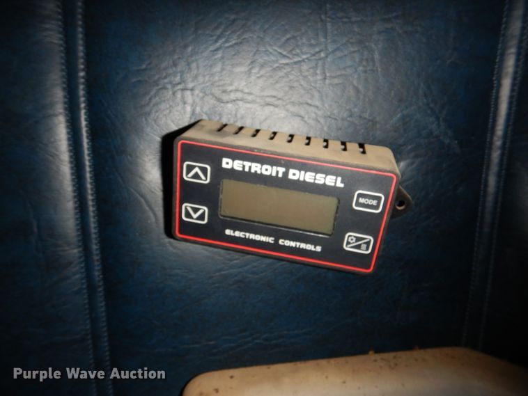 image for item DJ0409 1998 Freightliner FLD  semi truck