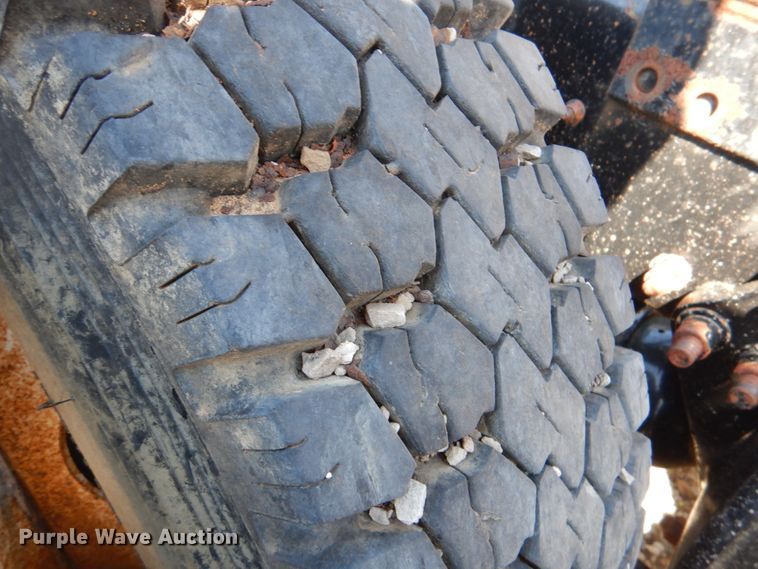 image for item DJ0409 1998 Freightliner FLD  semi truck