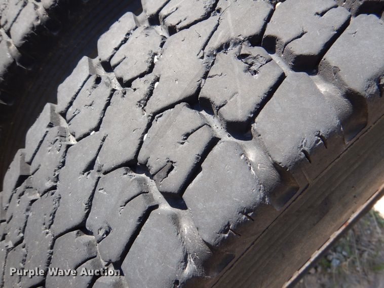 image for item DJ0409 1998 Freightliner FLD  semi truck