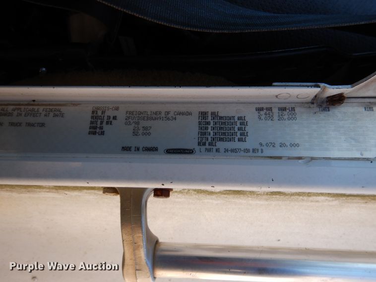 image for item DJ0409 1998 Freightliner FLD  semi truck