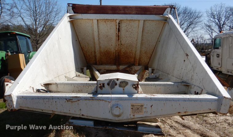 image for item DJ0410 1997 Ranch Manufacturing Co  bottom dump trailer