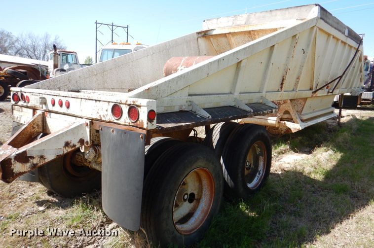 image for item DJ0410 1997 Ranch Manufacturing Co  bottom dump trailer
