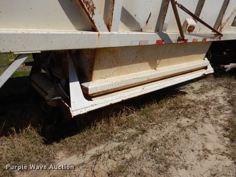 image for item DJ0410 1997 Ranch Manufacturing Co  bottom dump trailer