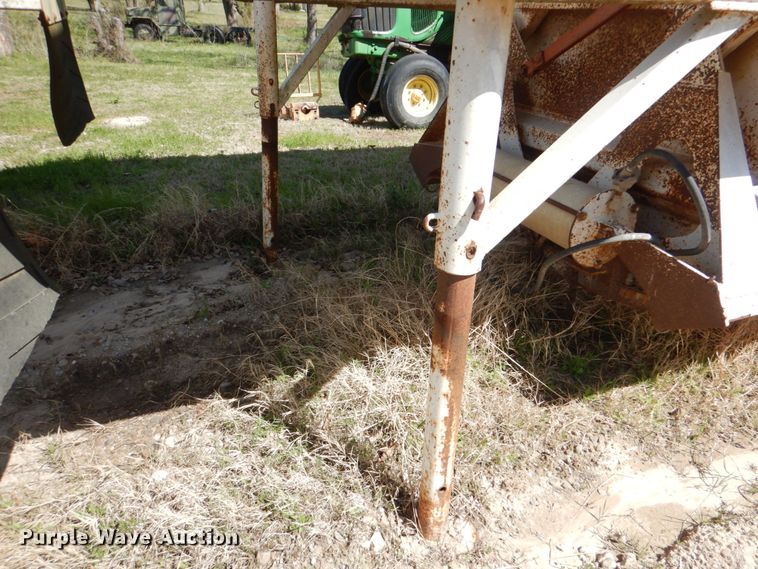 image for item DJ0410 1997 Ranch Manufacturing Co  bottom dump trailer