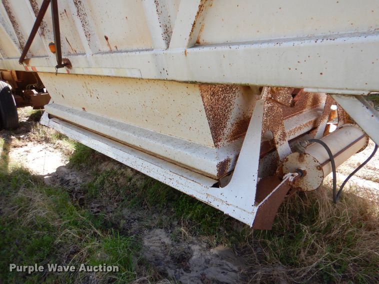image for item DJ0410 1997 Ranch Manufacturing Co  bottom dump trailer