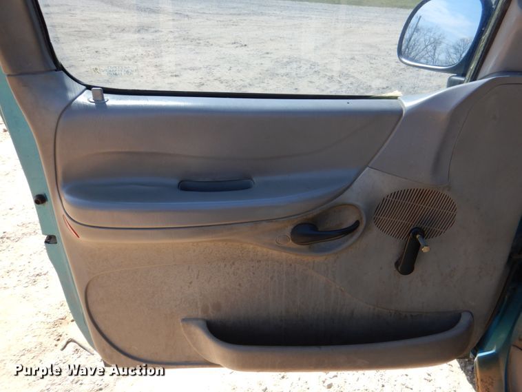 image for item DJ0412 1998 Ford F150  SuperCab pickup truck