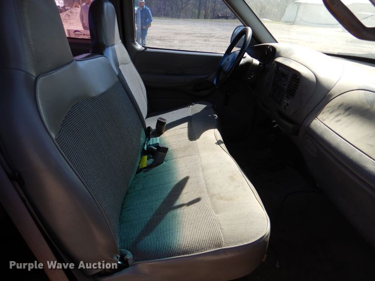 image for item DJ0412 1998 Ford F150  SuperCab pickup truck