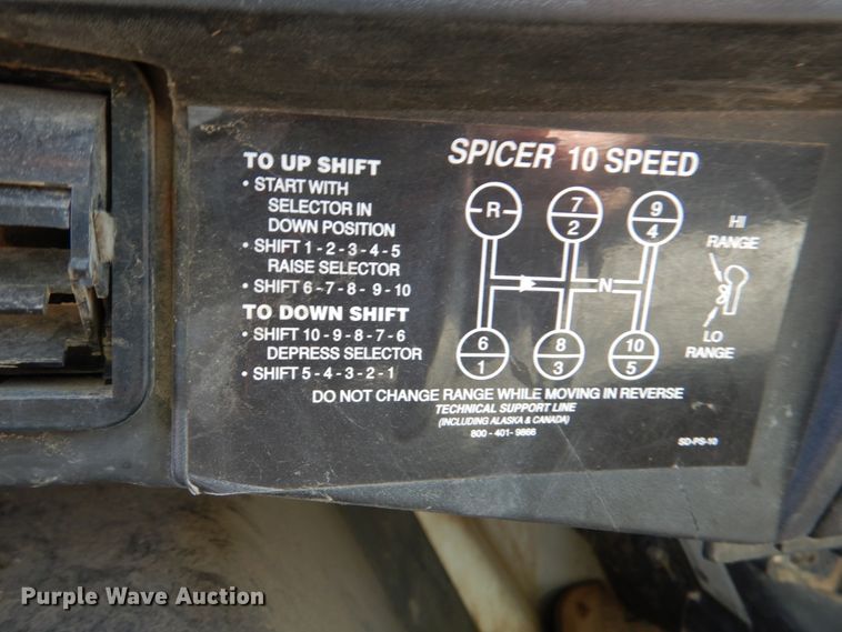 image for item DJ0414 2000 International 4900  dump truck