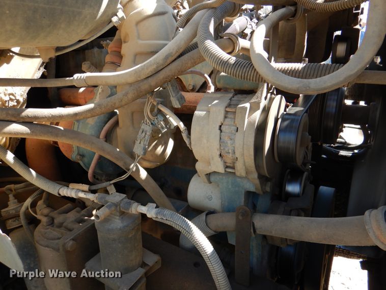 image for item DJ0414 2000 International 4900  dump truck