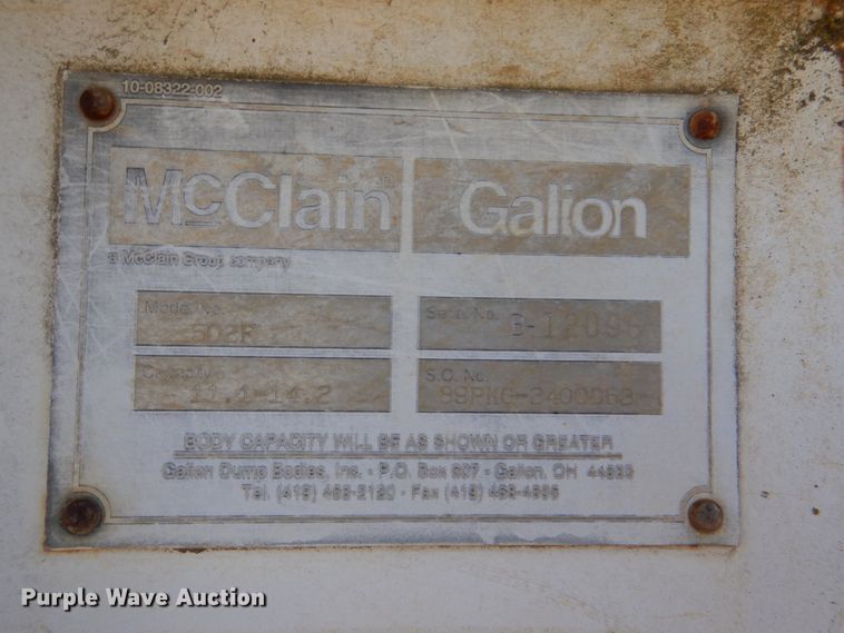 image for item DJ0414 2000 International 4900  dump truck