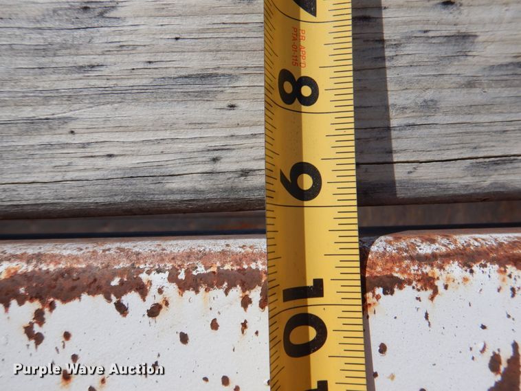 image for item DJ0414 2000 International 4900  dump truck