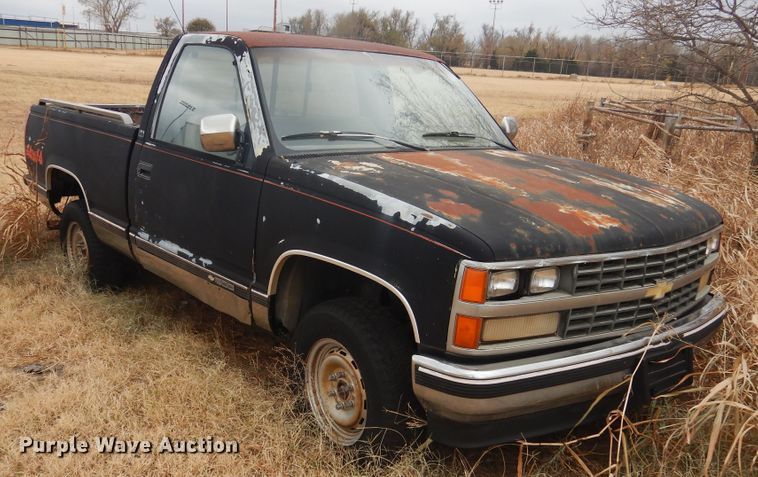 image for item DJ4789 1988 Chevrolet 1500  pickup truck