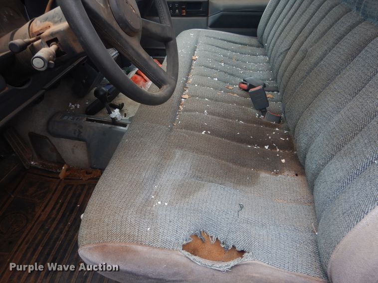 image for item DJ4789 1988 Chevrolet 1500  pickup truck