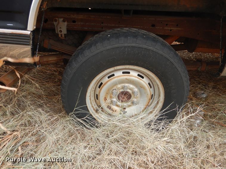 image for item DJ4789 1988 Chevrolet 1500  pickup truck