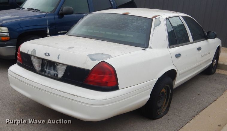 image for item DJ4792 2003 Ford Crown Victoria Police Interceptor