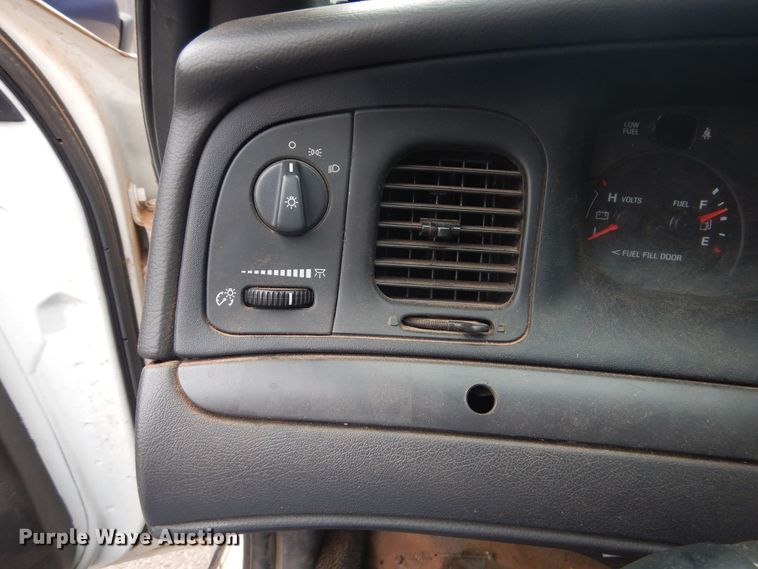 image for item DJ4792 2003 Ford Crown Victoria Police Interceptor