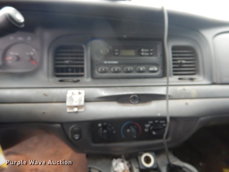 image for item DJ4792 2003 Ford Crown Victoria Police Interceptor