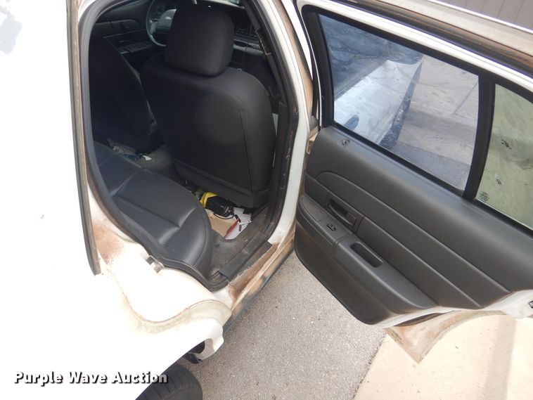 image for item DJ4792 2003 Ford Crown Victoria Police Interceptor