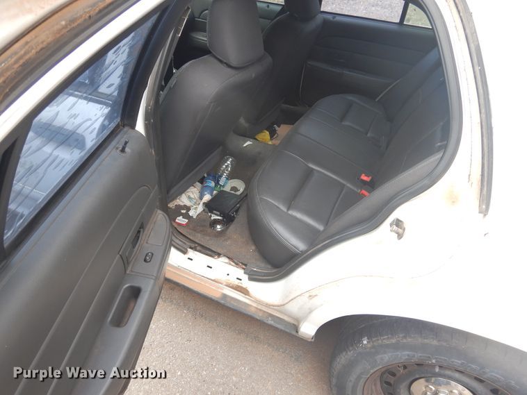image for item DJ4792 2003 Ford Crown Victoria Police Interceptor