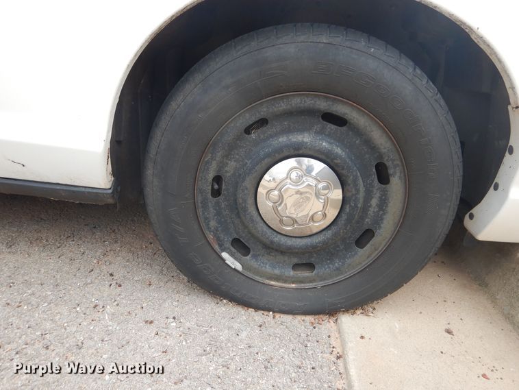 image for item DJ4792 2003 Ford Crown Victoria Police Interceptor