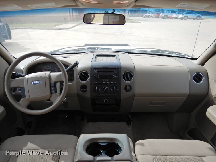 image for item DJ8350 2006 Ford F150  SuperCrew pickup truck