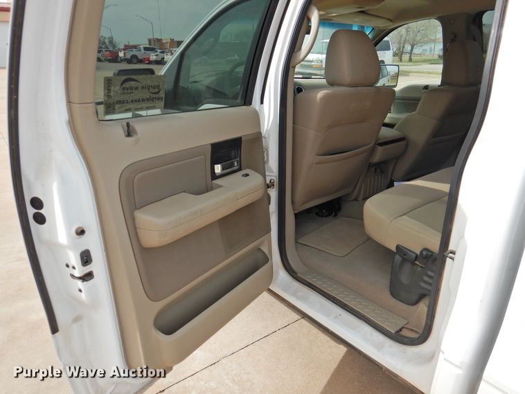 image for item DJ8350 2006 Ford F150  SuperCrew pickup truck