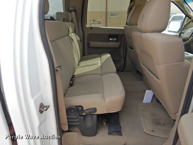 image for item DJ8350 2006 Ford F150  SuperCrew pickup truck