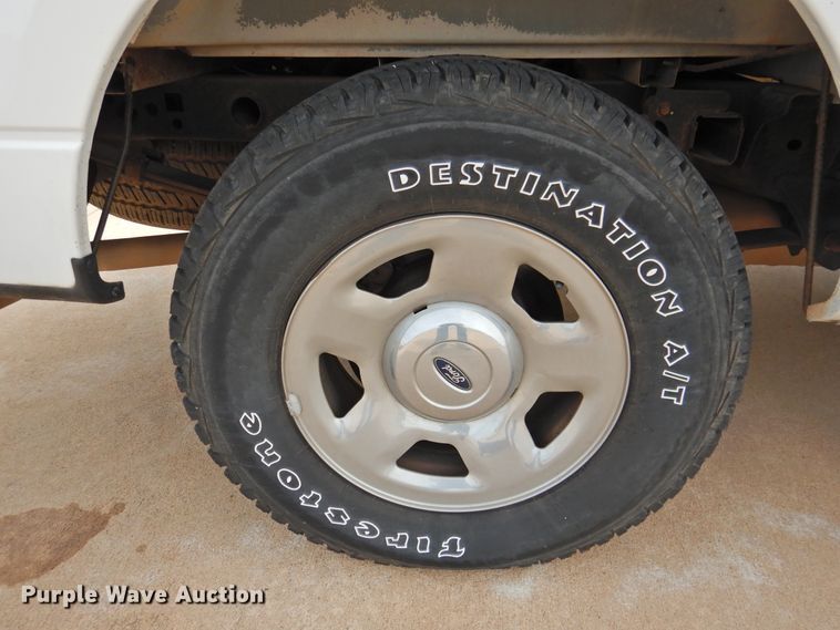 image for item DJ8350 2006 Ford F150  SuperCrew pickup truck