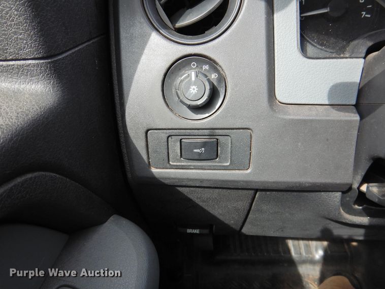 image for item DJ8351 2011 Ford F150  SuperCrew pickup truck