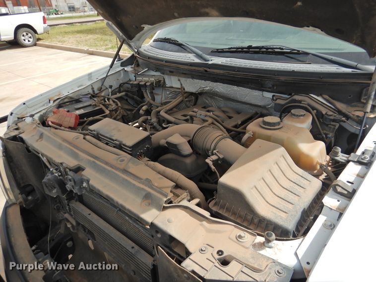 image for item DJ8351 2011 Ford F150  SuperCrew pickup truck