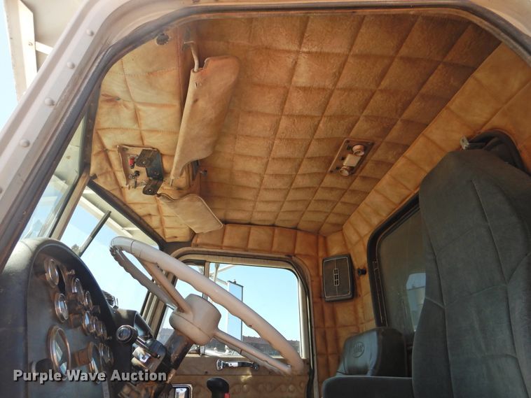 image for item DJ8375 1985 Peterbilt 359  dump truck