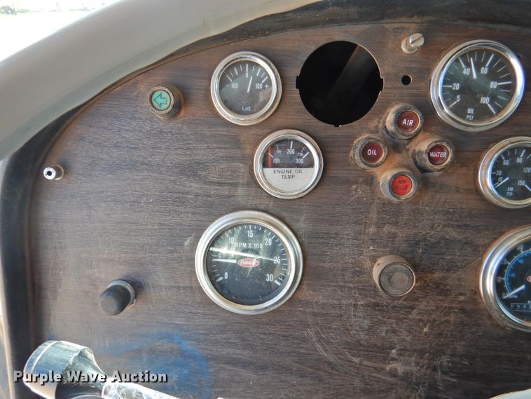 image for item DJ8375 1985 Peterbilt 359  dump truck