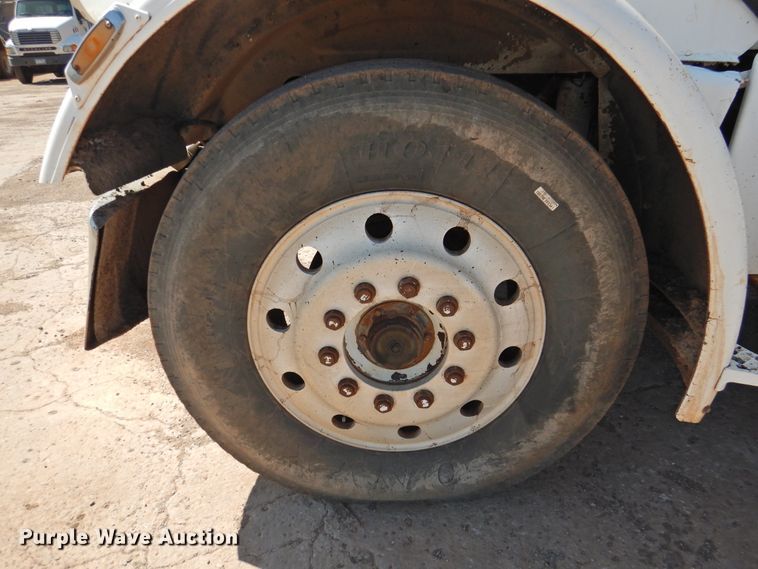 image for item DJ8375 1985 Peterbilt 359  dump truck