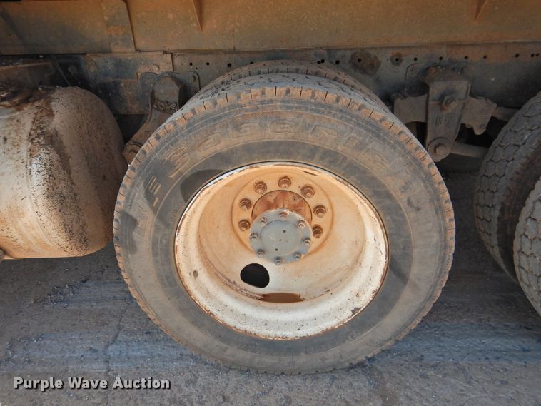 image for item DJ8375 1985 Peterbilt 359  dump truck