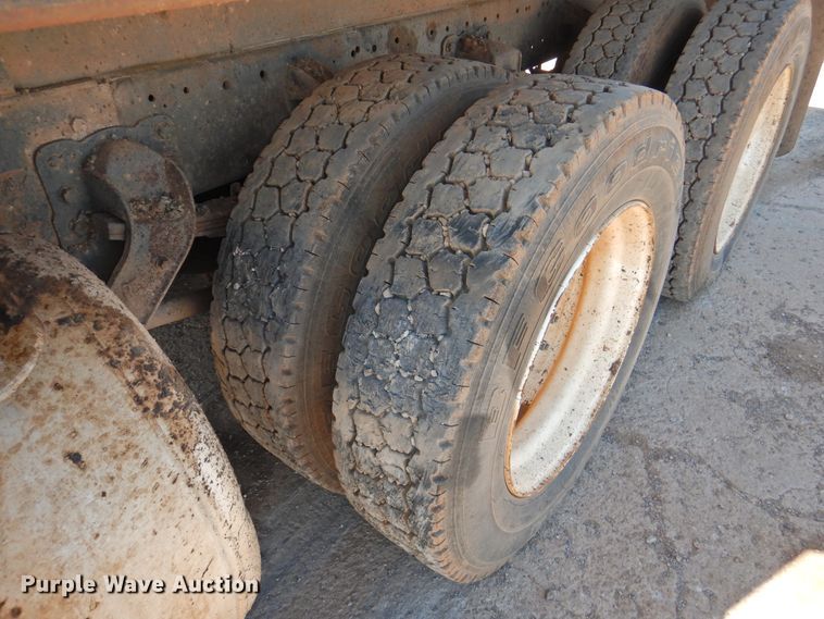 image for item DJ8375 1985 Peterbilt 359  dump truck