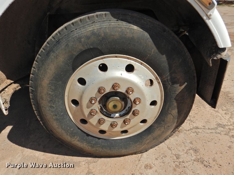 image for item DJ8375 1985 Peterbilt 359  dump truck